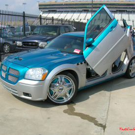 Ламбо двери ULD tuning Bolt ON на Dodge Magnum